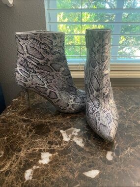 bp Metallic Snake-Print Pointed Toe Ankle Boots - Silver with Sequins